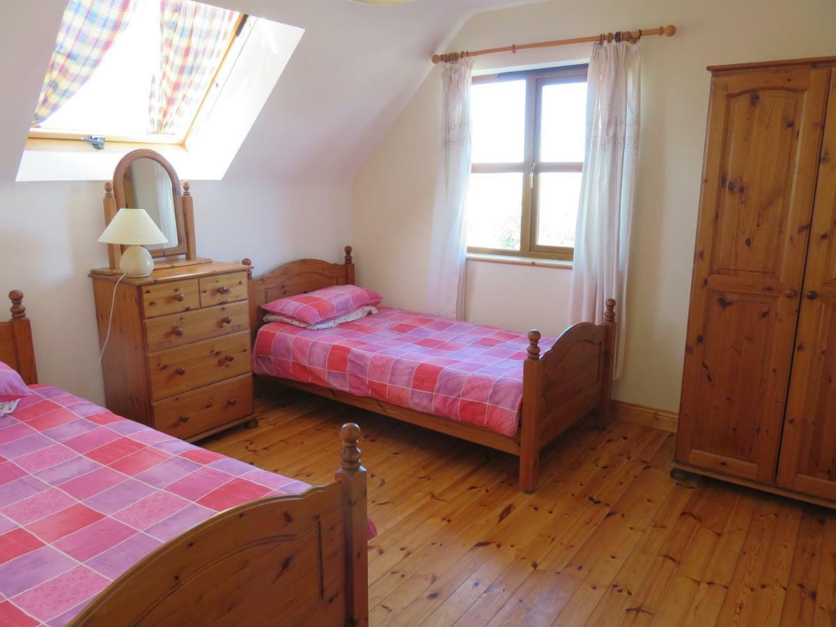 Letterfrack Farm Cottage In Village On A Farm Beside Connemara National Park Exteriér fotografie