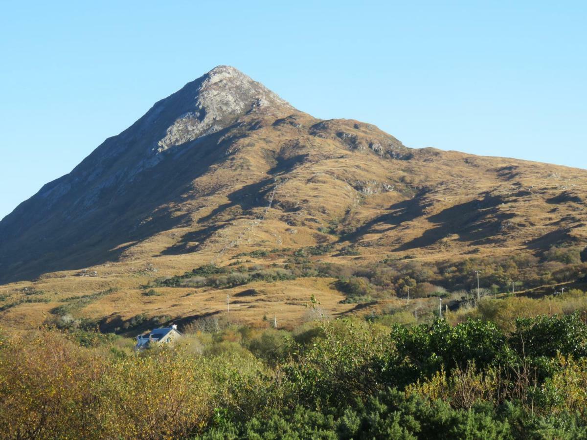 Letterfrack Farm Cottage In Village On A Farm Beside Connemara National Park Exteriér fotografie