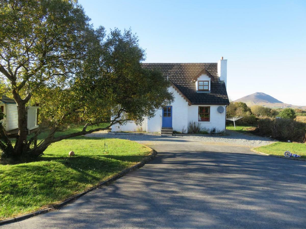 Letterfrack Farm Cottage In Village On A Farm Beside Connemara National Park Exteriér fotografie